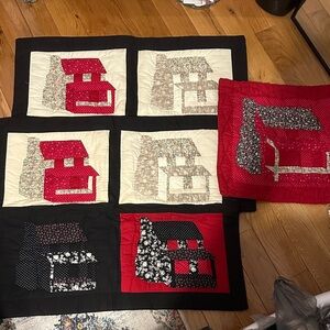 Quilted House Pattern pillow sham set